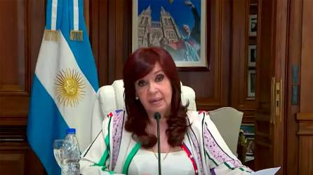 La ex presidenta de Argentina no irá a prisión pese a la condena de seis años en su contra debido a los fueros que la protegen como vicepresidenta.