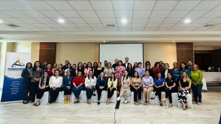 Mujeres hondureñas participan en un foro organizado por Fundahrse en San Pedro Sula.