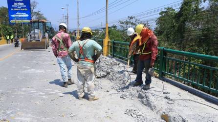 Los trabajos de ampliación del puente de la morgue como es mejor conocido, comenzó este mes de marzo.