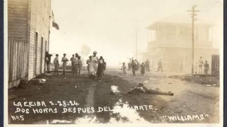 Esta imagen de 1924 del fotografo jamaiquino Arnold Theodore Williams quien vino a vivir a La Ceiba en 1914, expone la crudeza de la guerra y el drama de civiles que perdieron sus familiares en un combate que duró tres días. En marzo de ese año un mes después de un pavoroso incendio que destruó una tercera parte de la ciudad a causa de otros combates, el general Vicente Tosta decide atacar La Ceiba, acantonandose junto a sus hombres en la aldea Danto, (hoy Barrio Danto), de ahí se instaló en la zona neutral Mazapán. Los combates comenzaron en la mañana y los soldados de Tosta llegaron rápido hasta tomarse el parque central, luego avanzaron con dificultad por la avenida San Isidro y 14 de Juliodebido a la resistencia de los soldados del general Salvador Cisneros que defendian la ciudad desde el edificio del cuartel y la Aduana. Las detonaciones de bala no paraban de sonar mientras el ejército tostista avanzaba. El combate terminó hasta la mañana del tercer día, cuando el general Cisneros se rindió. Para ese día se contabilizaban centenares de muertos entre soldados y civiles. El olor nauseabundo de los cadáveres invadía La Ceiba.