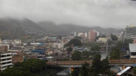La capital ha presentado leves lloviznas en las últimas horas.