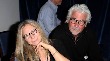 La cantante Barbra Streisand con su esposo, el actor James Brolin.