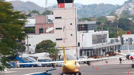 <b><span class=mln_uppercase_mln>IMPORTANCIA.</span></b> El aeropuerto de Palmerola desplazó a Toncontín como aeropuerto internacional.