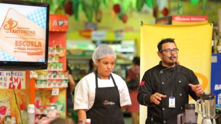 Las clases de cocina fueron impartidas por los chefs Joel Castro y Marjory Orellana.