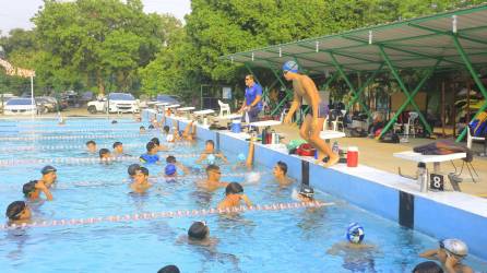 Este torneo rompe el récord de inscripciones de nadadores. Nunca antes hubo 510 deportistas participando en una competencia en estas categorías.