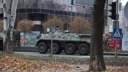 La OTAN confirmó la entrada de convoyes militares rusos en Ucrania.