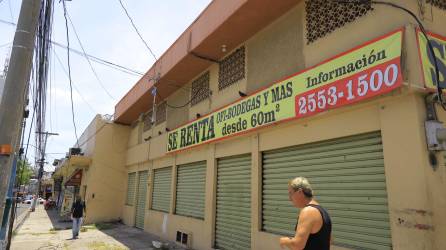 Los locales comerciales de El Centro son más difíciles de alquilar por la falta de estacionamientos. Fotos Melvin Cubas.