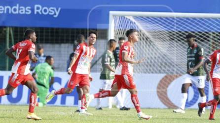 Luis Palma y Ángel Tejeda la dieron el triunfo al Vida ante Marathón.