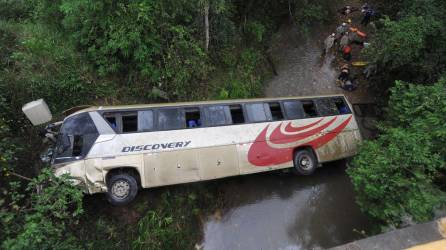 Video: Captan el último recorrido del “autobús de la muerte”