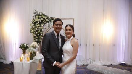 Tras un año de compromiso, Daniel Ochoa y Gabriela Muñoz contrajeron matrimonio el 29 de diciembre en una íntima ceremonia realizada en el Hotel Intercontinental de San Pedro Sula.