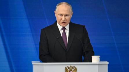 Putin advirtió a la OTAN contra el envío de militares a Ucrania durante el discurso sobre el estado de la nación ante ambas cámaras del Parlamento ruso.