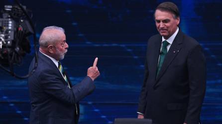 Lula y Bolsonaro se enfrentaron en un debate a pocas semanas de las elecciones presidenciales en Brasil.