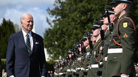 Biden, de visita en Irlanda, anunció el plan con el que busca beneficiar a miles de jóvenes inmigrantes inscritos en el DACA.