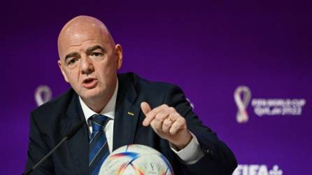 Gianni Infantino dio un duro discurso de inauguración del Mundial ante los medios de comunicación en Doha.