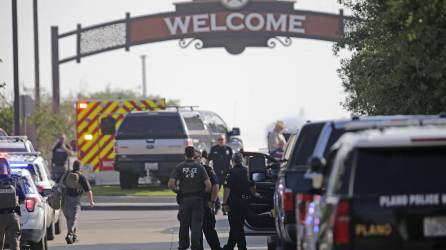 El caos, el pánico y el desconcierto llenaron este sábado las calles de un centro comercial al aire libre en Allen, Texas, en el que un hombre mató al menos a ocho personas antes de ser reducido por un policía que atendía otra emergencia en la zona.