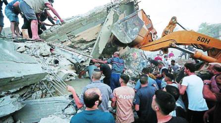 No cesan los enfrentamientos mortales entre israel y el hezbolá proiraní en el líbano.