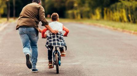 Los actos amorosos son fundamentales para que sus hijos se sientan protegidos y queridos.