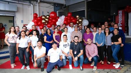 Parte del equipo periodístico y fotografía de Diario La Prensa en San Pedro Sula.