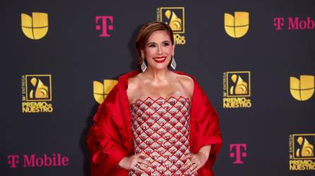 Angélica Vale en la alfombra magenta de Premio Lo Nuestro 2024.