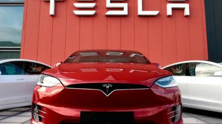 Tesla lanza proyecto de segunda fábrica de baterías en Shanghái