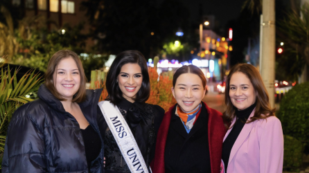 La dueña de la franquicia Miss Universo, la multimillonaria tailandesa Anne Jakkaphong Jakrajutatip, informó este jueves que contrató en la sede de México a la exdirectora de la organización en Nicaragua, Karen Celebertti, quien fue desterrada por el Gobierno que preside Daniel Ortega y acusada por los delitos de conspiración y traición a la patria.