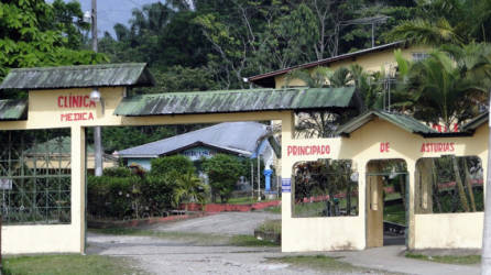 El hospital Asturias está en la comunidad de Toyós, carretera a Tela.
