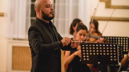 Óscar Barahona fue el ganador del concurso de Dirección Orquestal de Los Balcanes, al frente de la Orquesta Sinfónica de Belgrado en 2018.