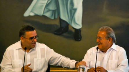 El presidente Mauricio Funes dialogó ayer con Salvador Sánchez Cerén.