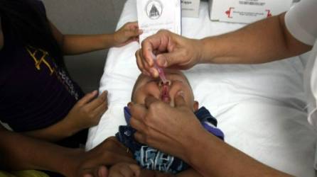 Las personas que no pudieron vacunarse en Tegucigalpa y San Pedro Sula pueden ir a cualquier centro asistencial para hacerlo.
