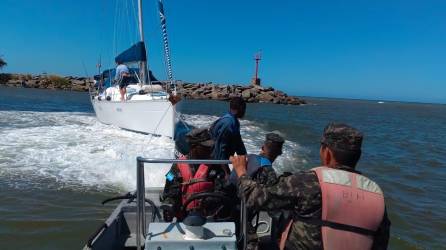 Una alerta recibida por la Marina de Honduras abrió la búsqueda de una embarcación en el mar Caribe.