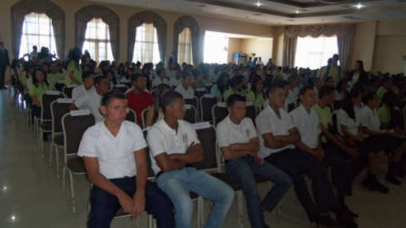 El Instituto Triunfo de la Cruz fue el único centro certificado del municipio de Tela.