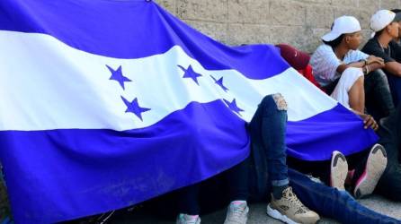 Según el relato de varios de los hondureños, la falta de empleo y la inseguridad son las principales causas por las que se van del país.