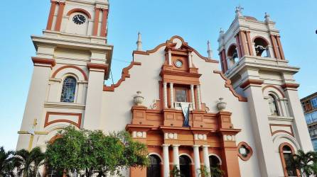 Catedral de San Pedro Sula, Honduras | Fotografía de archivo