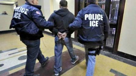 Desde 2017, las autoridades de inmigración han arrestado a cientos de inmigrantes en o cerca de los tribunales en Washington. Foto/Archivo