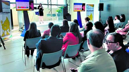 El programa tiene como objetivo que los niños y jóvenes adquieran habilidades y conocimientos para que logren salud financiera cuando sean adultos.