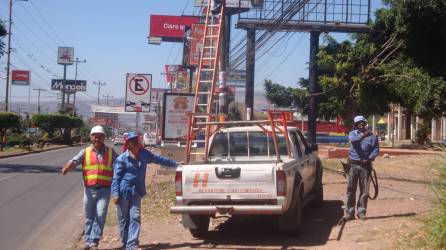 La empresa requiere grandes inversiones de capital para competir. Buena parte de sus equipos (arriba) ya han quedado obsoletos. El plan de recuperación de la gerencia incluye la cesación de cientos de empleados supernumerarios. Fotos: H. Edu/LP