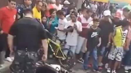 Video: Pobladores matan a hombre que asaltaba en el centro