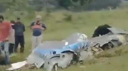 Video: Avión se estrella y deja siete muertos y desaparecidos