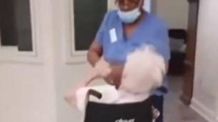 Video: Captan a enfermera golpeando a persona de la tercera edad