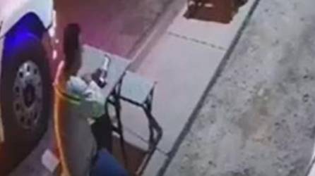VIDEO: Hombre muere mientras esperaba ser atendido en cafetería