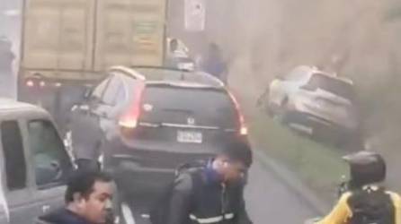 Video: Al menos 15 vehículos colisionaron en la CA-5