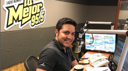 Alan González, locutor de la estación Switch 105.9 FM era una de las voces más conocidas en Chihuahua. El comunicador fue acribillado sin motivo aparente por un grupo de sicarios que sin piedad le dispararon.
