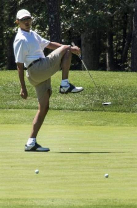 En tanto, el expresidente Obama ha continuado con tradicionales partidas de golf en la capital estadounidense.