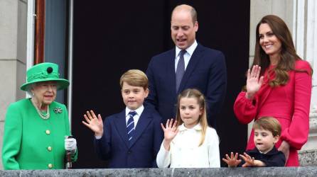 Los duques de Cambridge se mudan a Windsor para estar más cerca de la reina Isabel II.