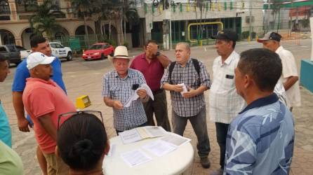 Extrabajadores de la antigua Insep de La Ceiba, iniciaron una lucha para recuperar sus empleos o sus prestaciones. Aseguran que las presiones al Gobierno las irán intensificando.