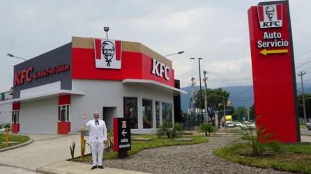 KFC inaugura nuevo restaurante en San Pedro Sula, ubicado en la Plaza Las Palmas.