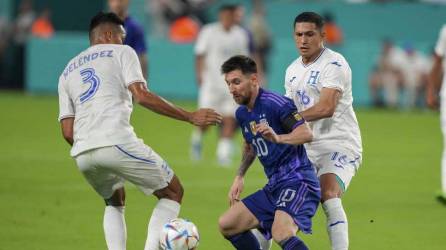 Lionel Mesi marcó un doblete en el 3-0 de Argentina ante Honduras.