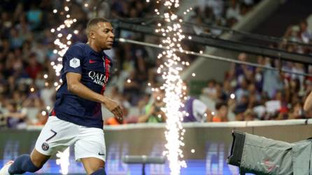 Mbappé celebrando su gol.