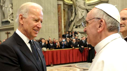 Joe Biden, presidente de Estados Unidos y el papa Francisco.