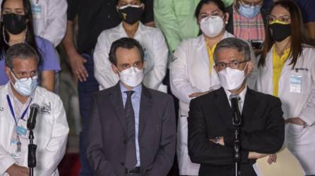 Conferencia de prensa realizada anoche en Casa Presidencial.